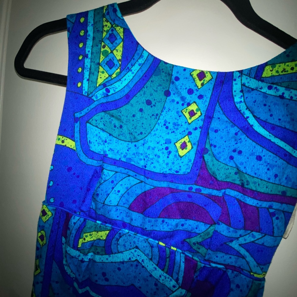 Stunning Vintage 1960s Hawaiian Dress - Picture 4 of 5